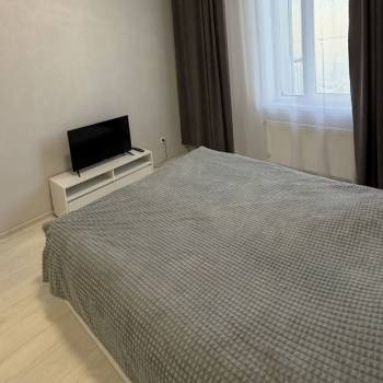 Сдается 1-комнатная квартира, 43 м²