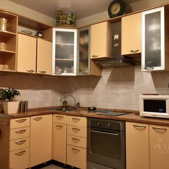 Продается Многокомнатная квартира, 83,1 м²