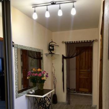 Продается Многокомнатная квартира, 83,1 м²