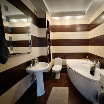 Продается 1-комнатная квартира, 46,1 м²