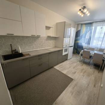 Сдается Многокомнатная квартира, 78 м²