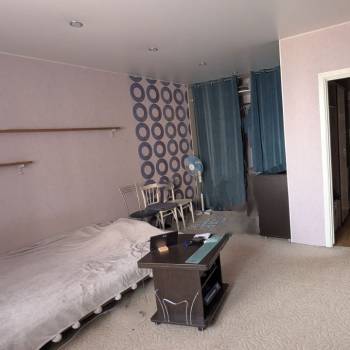 Продается 1-комнатная квартира, 42 м²