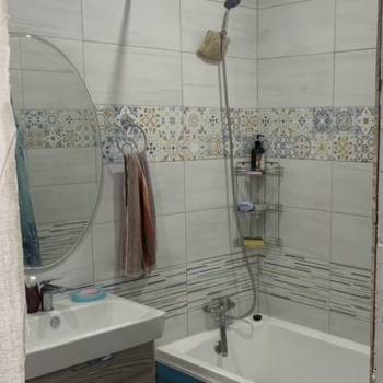 Продается 1-комнатная квартира, 32 м²