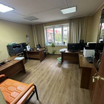 Продается Нежилое помещение, 90 м²