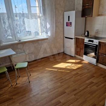 Сдается 1-комнатная квартира, 40 м²