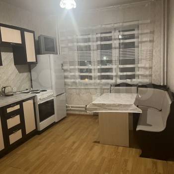 Сдается 1-комнатная квартира, 39 м²