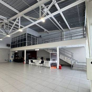 Сдается Нежилое помещение, 399 м²