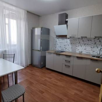 Сдается 1-комнатная квартира, 46 м²