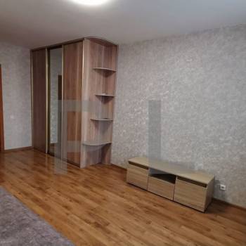 Сдается 1-комнатная квартира, 46 м²
