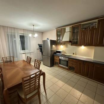 Сдается 2-х комнатная квартира, 70 м²