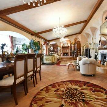 Продается Многокомнатная квартира, 262,3 м²