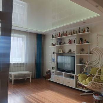 Продается Многокомнатная квартира, 82,6 м²