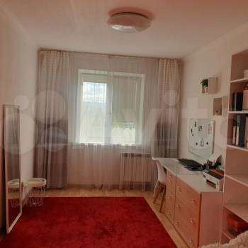 Продается Многокомнатная квартира, 82,6 м²