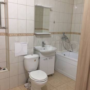 Сдается 1-комнатная квартира, 49 м²