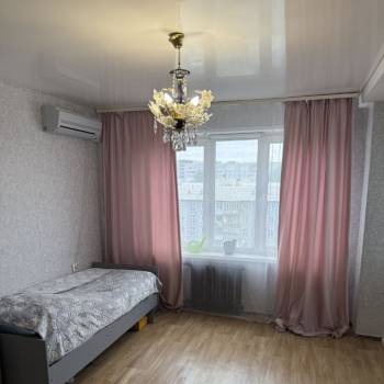 Продается 1-комнатная квартира, 37,5 м²
