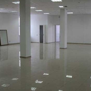 Продается Нежилое помещение, 2000 м²
