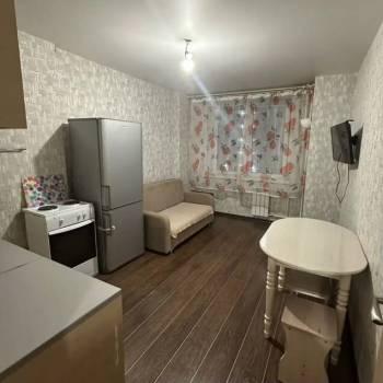 Сдается 1-комнатная квартира, 38 м²