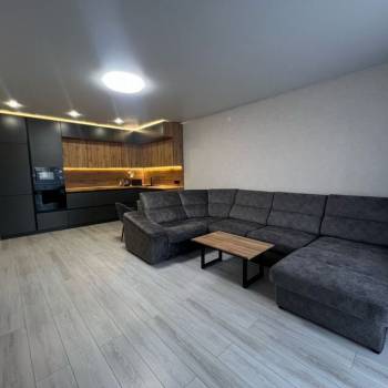 Продается 2-х комнатная квартира, 86 м²