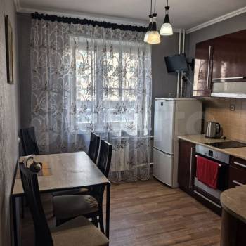 Сдается 1-комнатная квартира, 40 м²