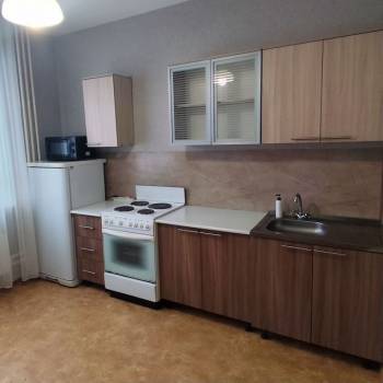 Сдается 1-комнатная квартира, 38 м²