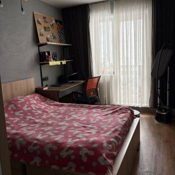 Продается Многокомнатная квартира, 77,2 м²