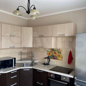 Сдается 1-комнатная квартира, 40 м²