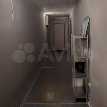 Продается Многокомнатная квартира, 77 м²