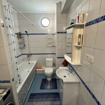 Продается 1-комнатная квартира, 50 м²