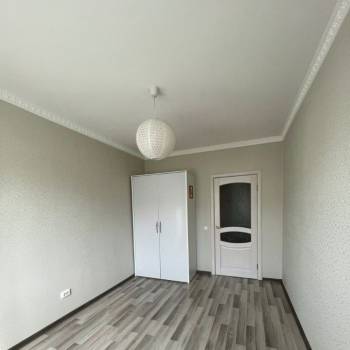 Продается Многокомнатная квартира, 81,3 м²