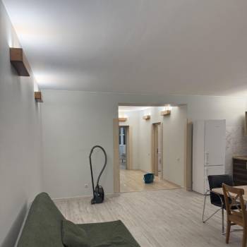 Сдается 2-х комнатная квартира, 81 м²