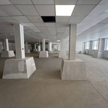 Продается Нежилое помещение, 690 м²