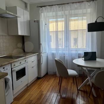 Сдается 2-х комнатная квартира, 65 м²