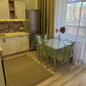 Сдается 1-комнатная квартира, 40 м²