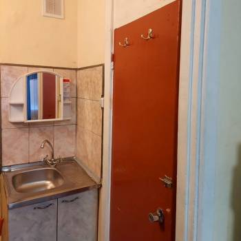 Сдается 1-комнатная квартира, 13,7 м²