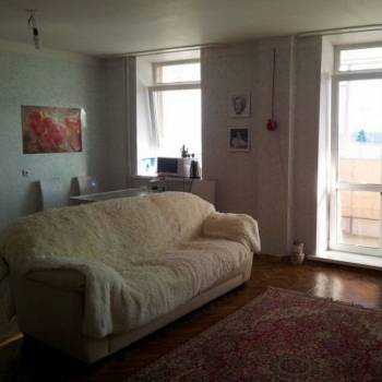 Продается 1-комнатная квартира, 63,8 м²