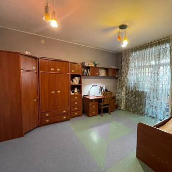 Продается Многокомнатная квартира, 141,6 м²