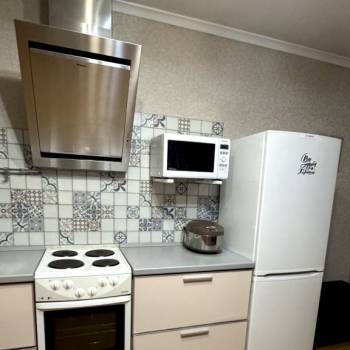 Сдается 1-комнатная квартира, 42 м²