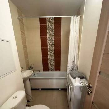 Продается 1-комнатная квартира, 42,5 м²