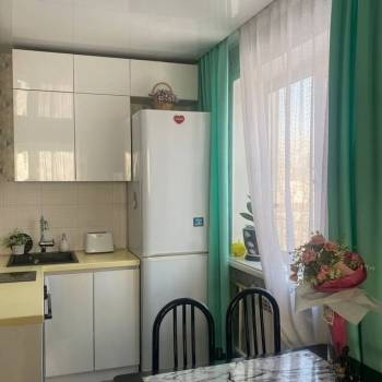 Продается 1-комнатная квартира, 37,5 м²