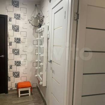 Продается 1-комнатная квартира, 37,5 м²