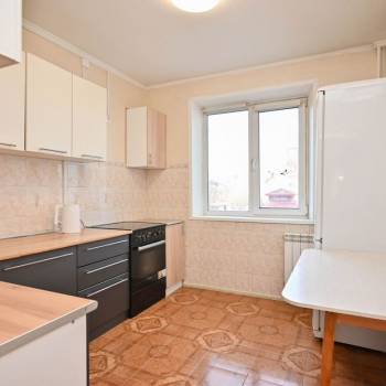 Продается Многокомнатная квартира, 81,3 м²