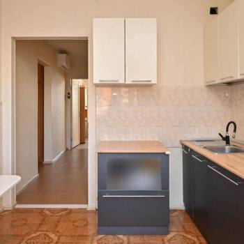 Продается Многокомнатная квартира, 81,3 м²