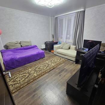 Продается 1-комнатная квартира, 40 м²
