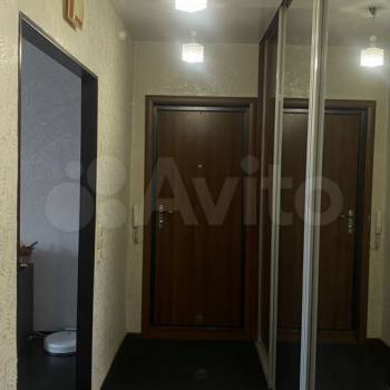 Продается Многокомнатная квартира, 75,7 м²