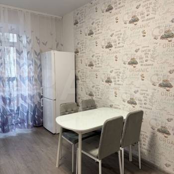 Сдается 2-х комнатная квартира, 65 м²