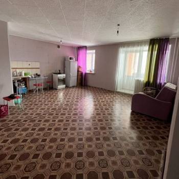 Продается 1-комнатная квартира, 72,8 м²
