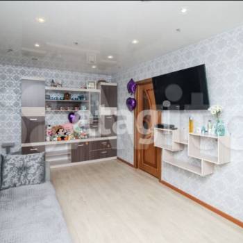 Продается Многокомнатная квартира, 60,9 м²