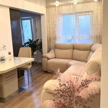 Продается 3-х комнатная квартира, 60,6 м²