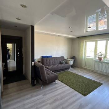 Продается Многокомнатная квартира, 80 м²