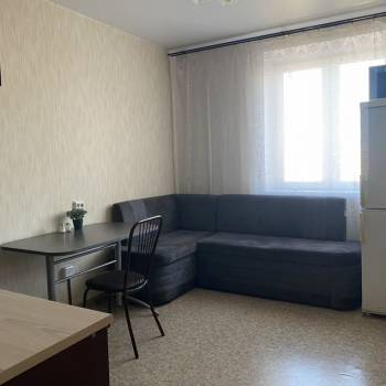 Сдается 1-комнатная квартира, 42 м²